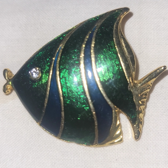 Adorable Tropical Fish Brooch - Picture 2 of 4